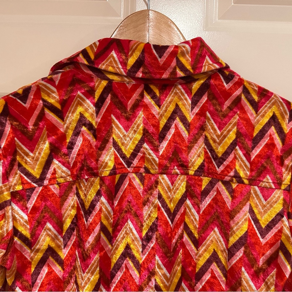 Vintage Isaac Mizrahi Red and Yellow Graphic Button Down Velour Shirt - Picture 4 of 4